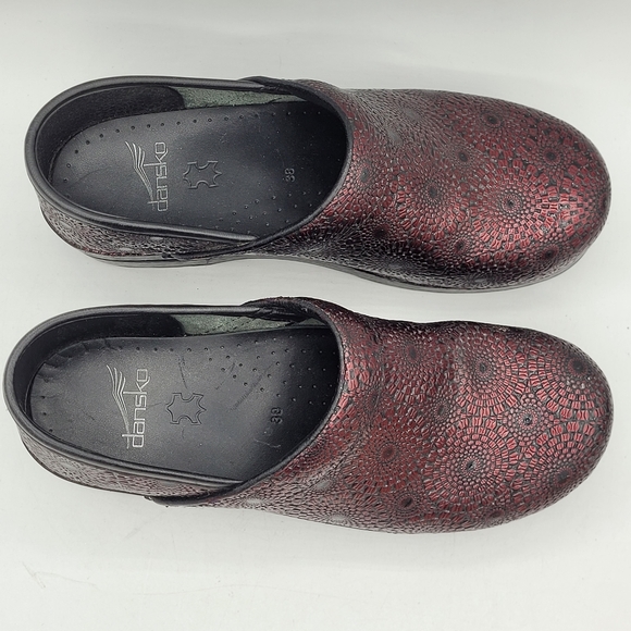 Dansko Wine Burgundy Medallion Clogs Size 38 US 7.5 / 8 - Picture 6 of 16